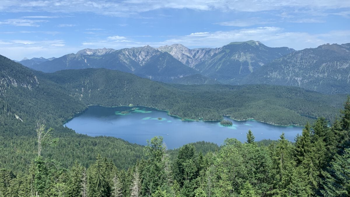 Der Eibsee von oben